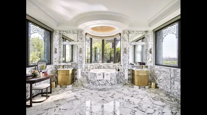 Bathroom Le Meurice 1024x768