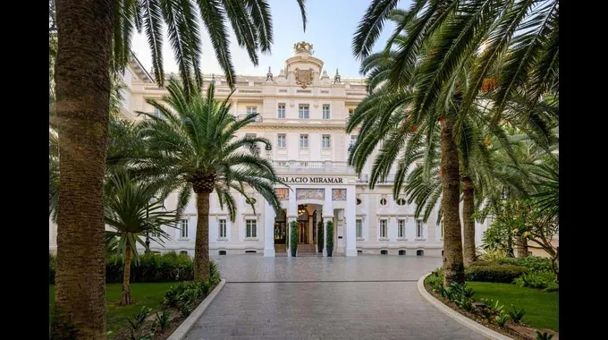Entrance Gran Hotel Miramar