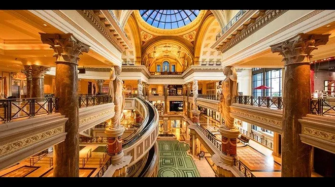 Caesars Palace inside Decor