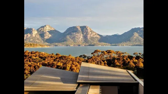 Saffire Freycinet Mountains View 1024x806