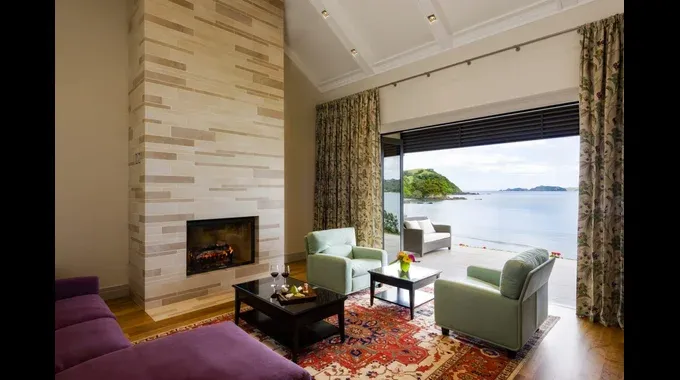 Living Room Helena Bay Lodge 1536x1025