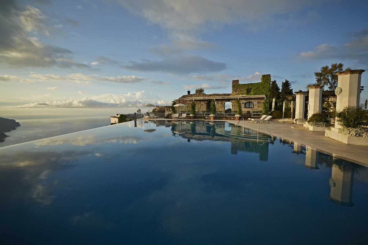 Caruso's infinity pool on the clifftop at Ravello, level with the sea horizon